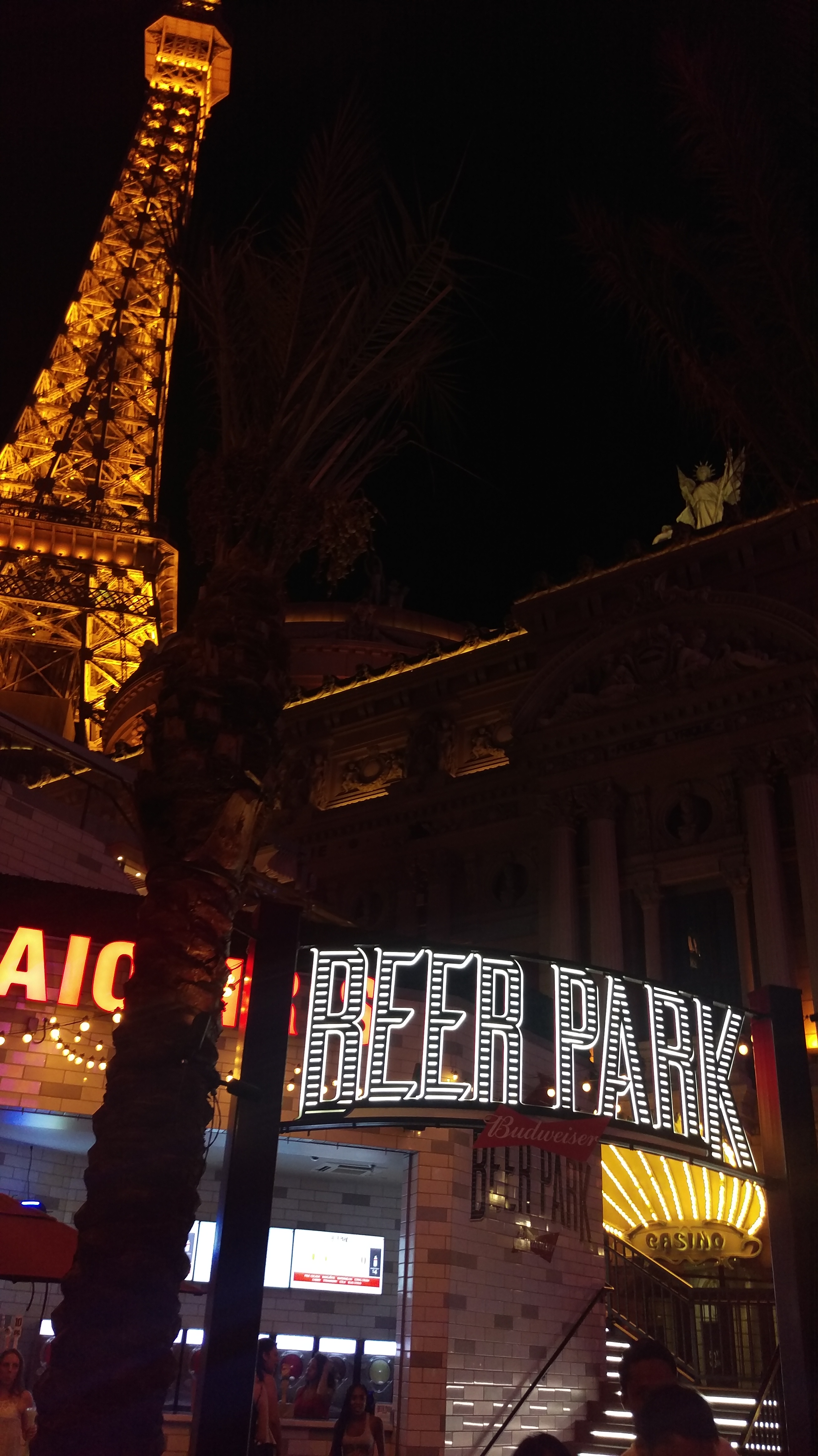 Beer Park, Paris Hotel, Las Vegas, NV Bob's Beer Blog