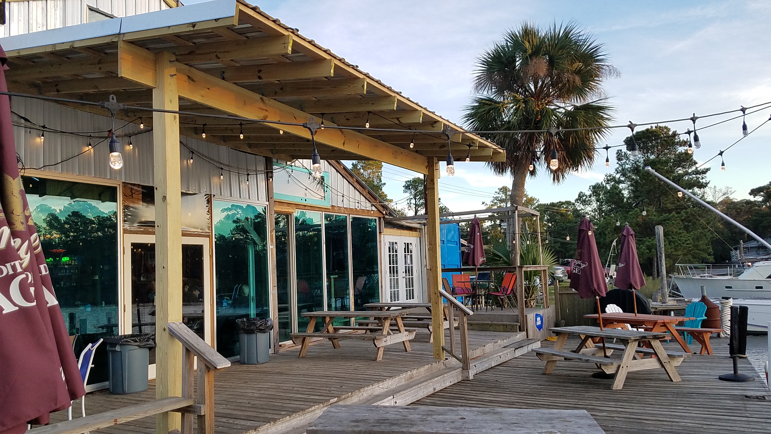 Da Bayou Bar & Grill, Ocean Springs, MS | Bob's Beer Blog